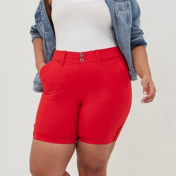 TORRID Red Bermuda Short SIZE 24 - Picture 1 of 4
